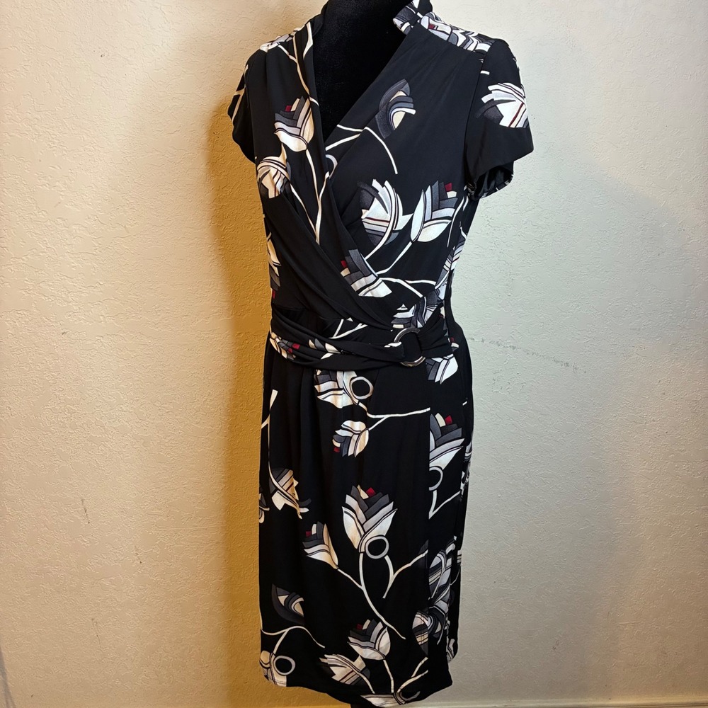 White House Black Market Black White Dress Floral Woman Size 4 Wrap Flounce Mob